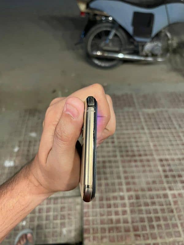 Iphone 11 Pro Max Non PTA 5