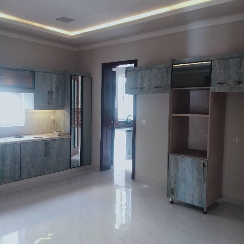 2 Kanal Brand new House For sale 7 Bedroom attached bath Total Tailed floor with serwant Quarter 17