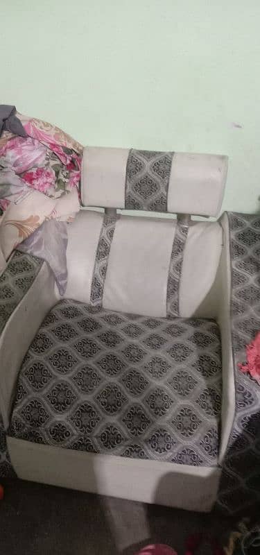 4 seater sofa seat only 16000 1