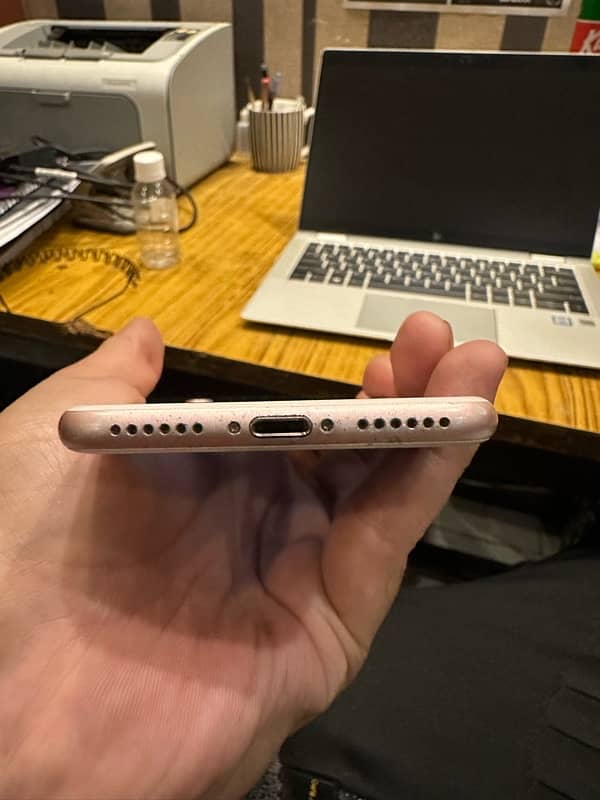 Apple iphone 7 PTA Approved 5