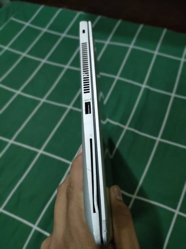 HP Elitebook 840 G6 with 2GB graphic card. . . Urgent sale 4