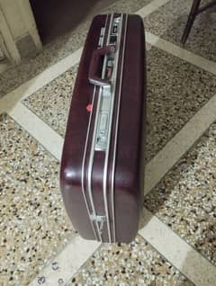 suit case