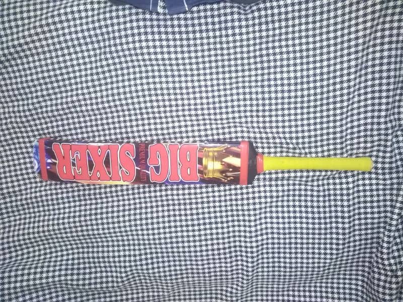 big sixer bat in new condition 2