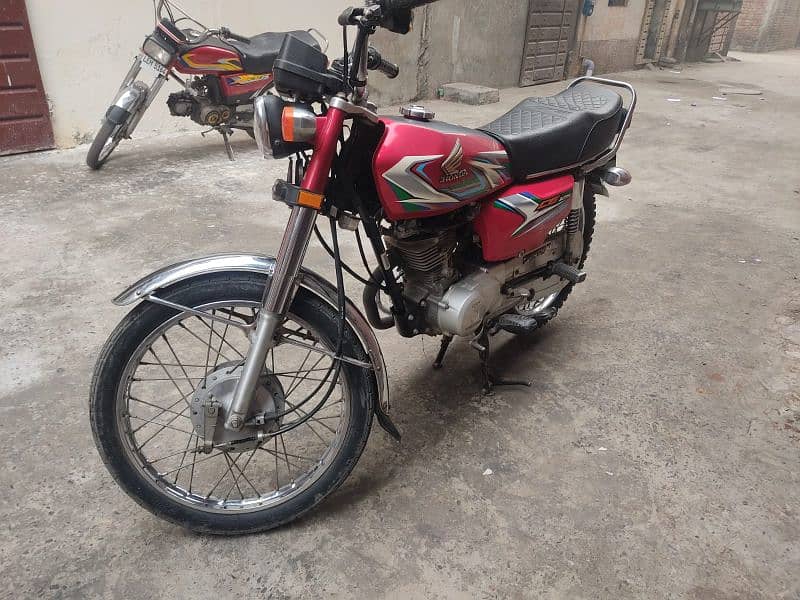 125 red clour 2023 model for sale 2