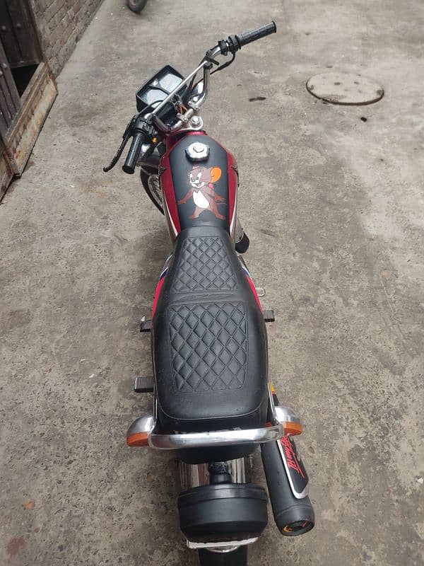 125 red clour 2023 model for sale 4