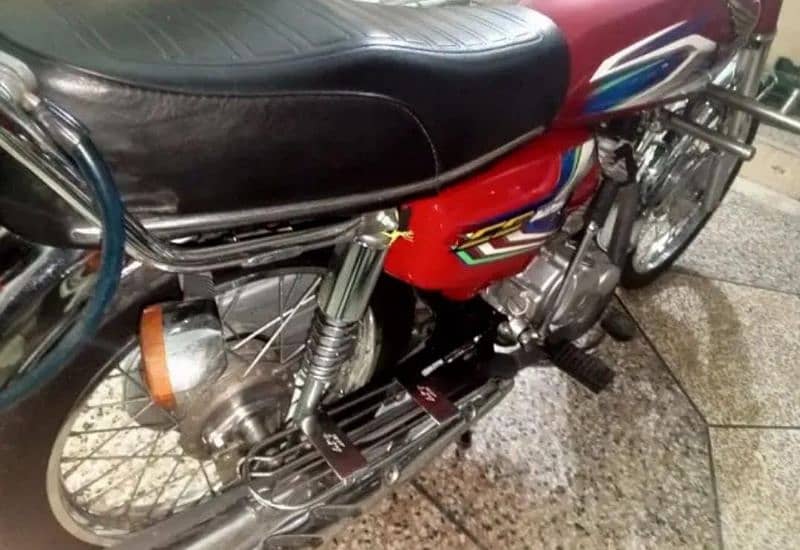 Honda 125 model 22 lush condition 10/10 one hand used 3