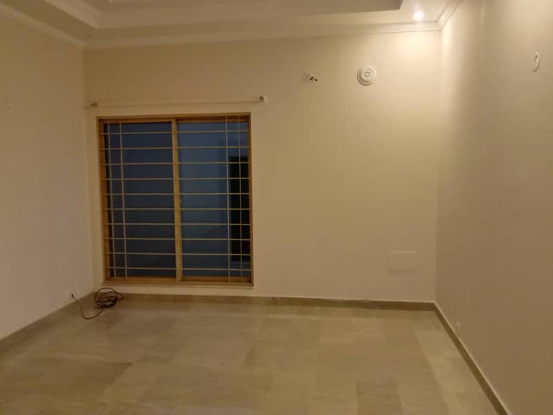 1Kanal Beautiful House Available For Sale DHA Phase 4 1