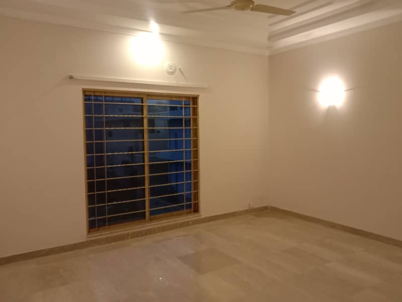 1Kanal Beautiful House Available For Sale DHA Phase 4 5