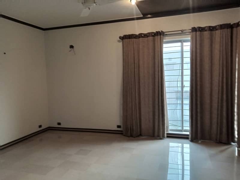 1Kanal Beautiful House Available For Sale DHA Phase 4 18