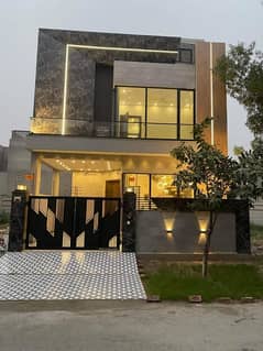 5 MARLA BRAND NEW HOUSE FOR SALE IN FAISAL TOWN ISLAMABAD.