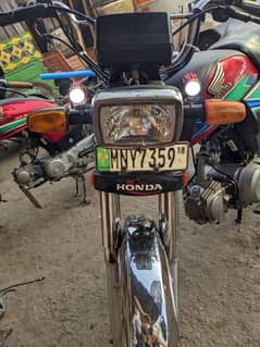 Motorcycle Selling CD 70 2018 model