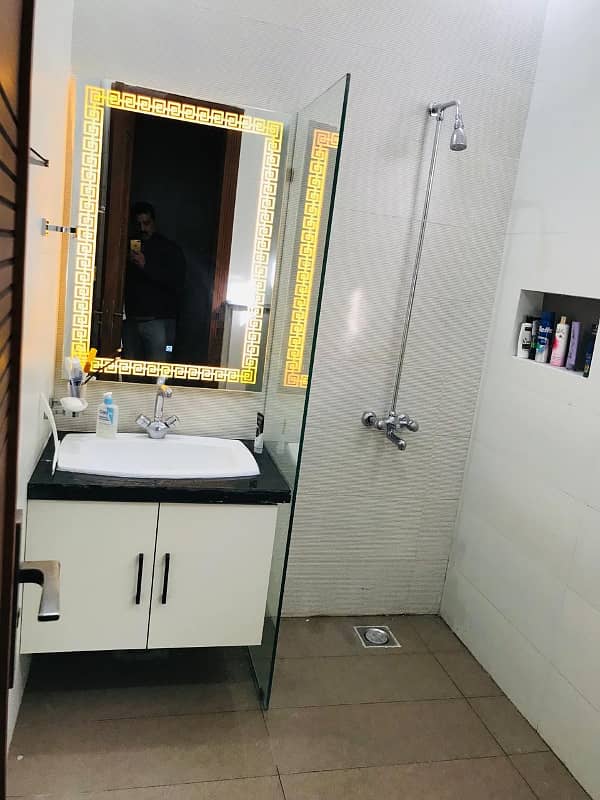 10 Marla Upper Portion Available For Rent 6