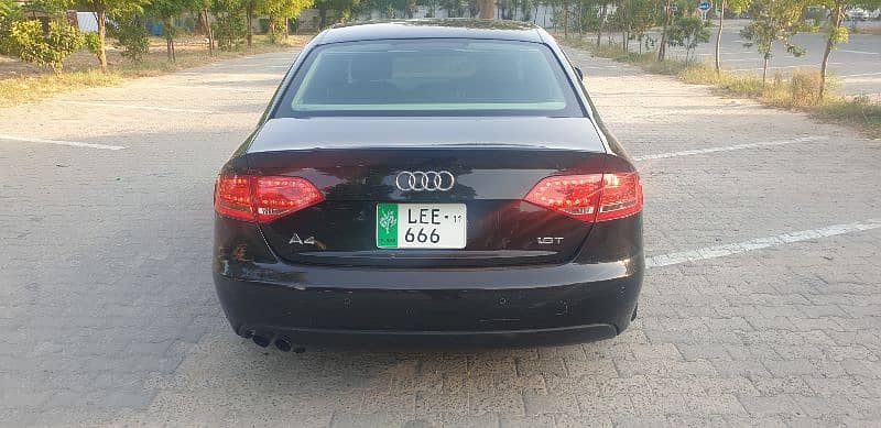 Audi A4 2011 5