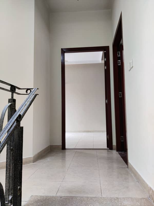 Ideal Location 5 Marla House For Sale In A Block  Dream Gardens  Lahore 10