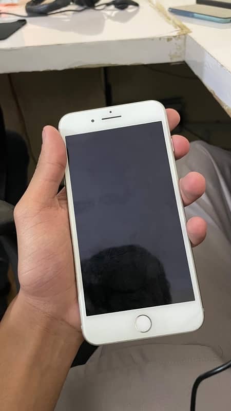 IPhone 8 Plus PTA 3