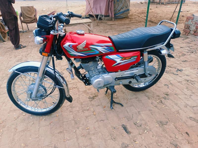 Honda CG125 2023 Condition 10/10 Golden Number 3002 5