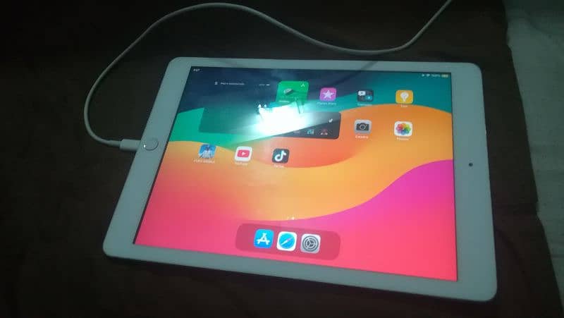 ipad 6 gen (128) gb 0