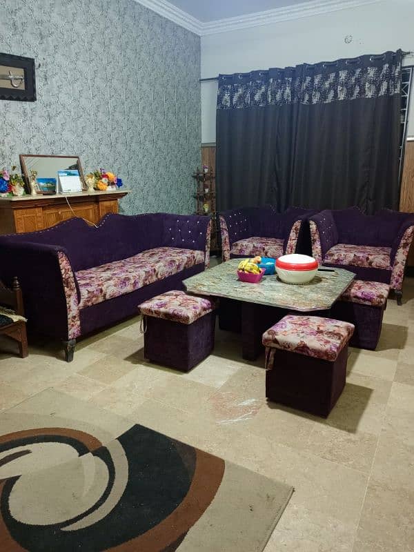 Complete sofa set with table 2