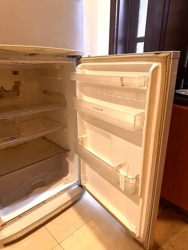 2 door big full fridge/ with freezer 7