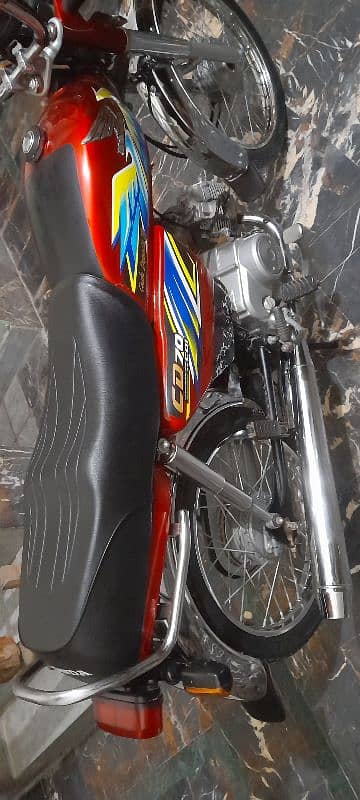 Bike lovers ky liyay bast Ha Mashallah Full  New condition All ok 4