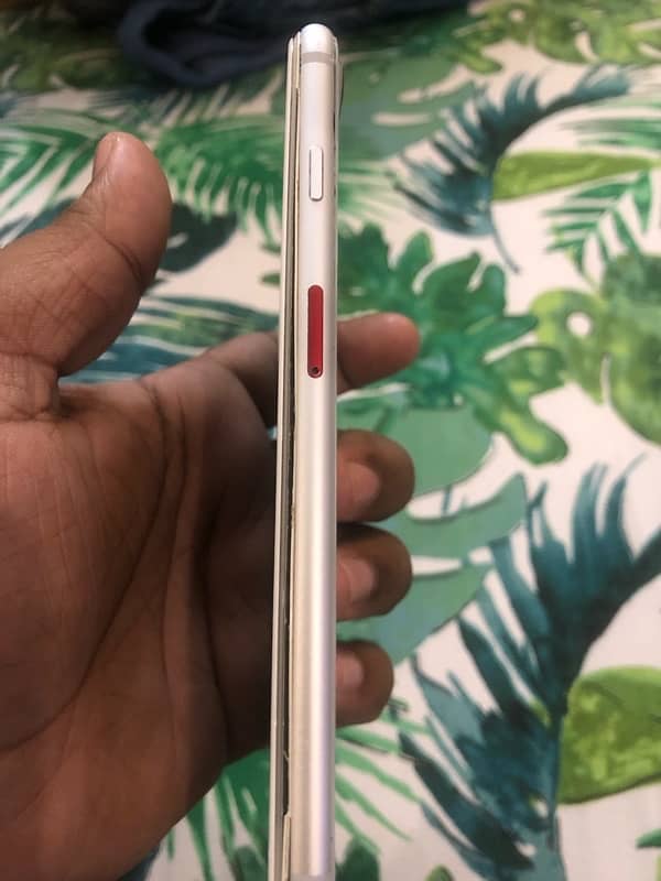 Iphone 8 Plus PTA APPROVED (64)GB 5