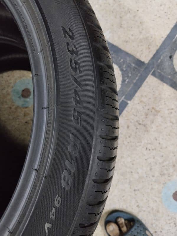 235-45-18 Pirelli 1