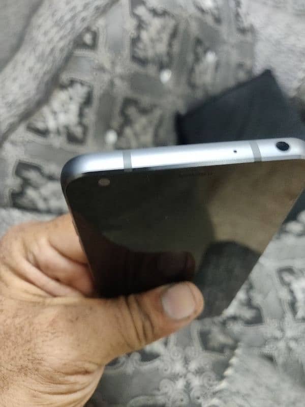 lg g6 single sim approved minor back crack 5