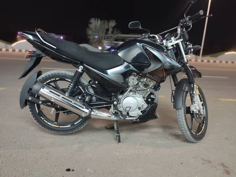 Yamaha YBR 125G 2024 4