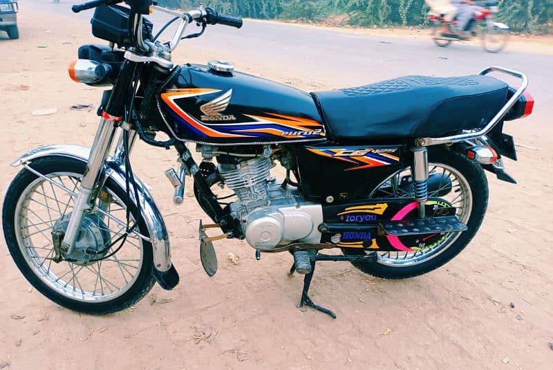 Honda CG125 2018 Lush Condition Black Beauty 1