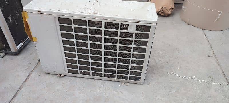 Haeir Split Air Conditioner 1.5 Ton Non-Inverter 2