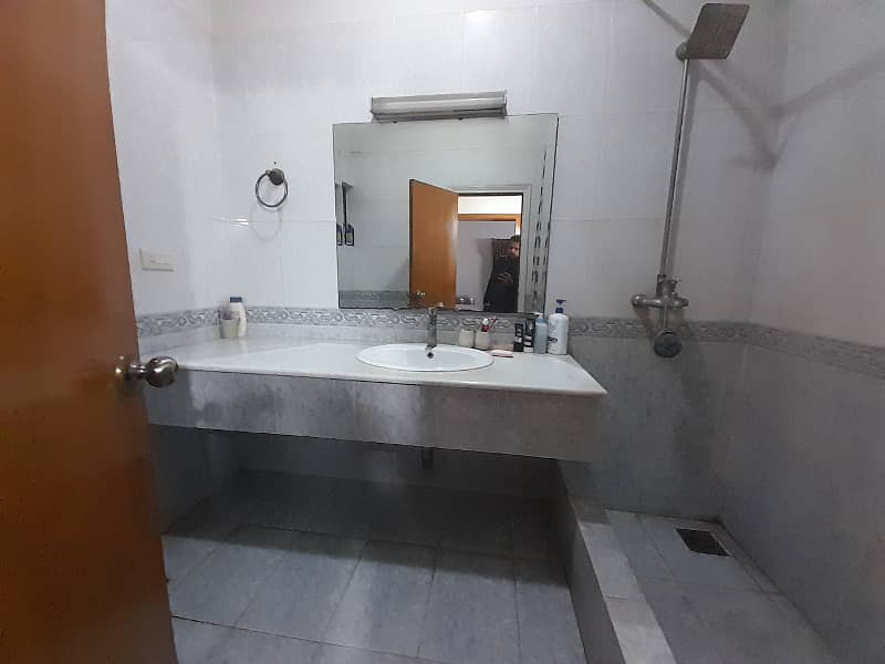 Kanal lavish upper portion available for Rent in dha phase 1 3