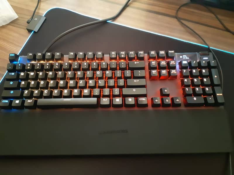 Steelseries Apex 7 MECHANICAL GAMING KEYBOARD 4