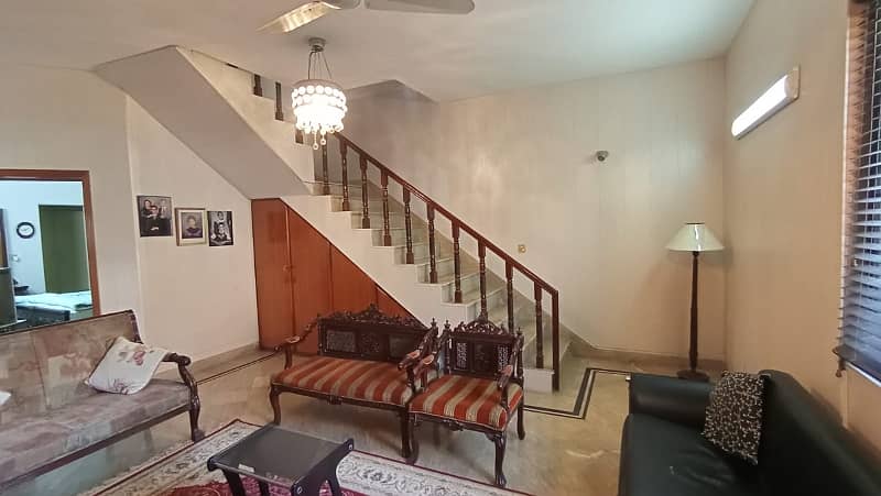 10 MARLA FULL HOUSE FOR SALE IN REAL COTTAGES NEAR DHA PHASE 1 10