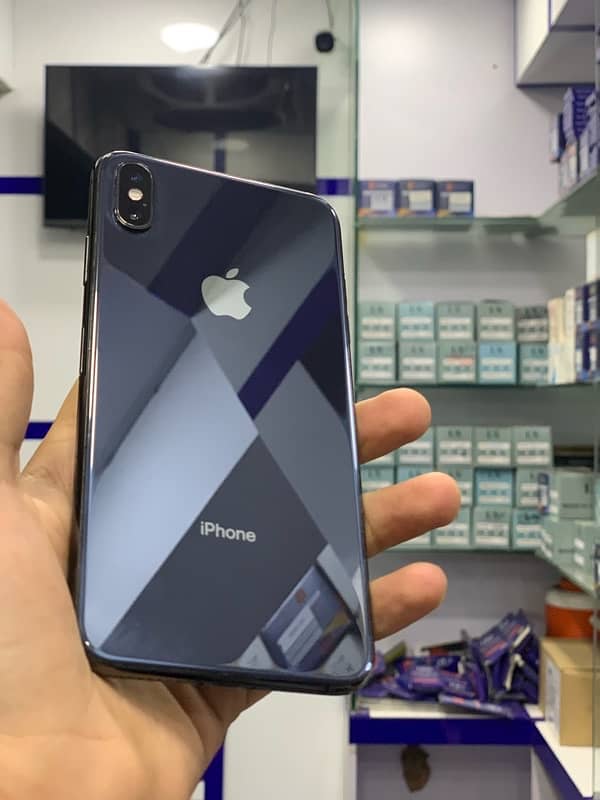 iPhone XS Max 0