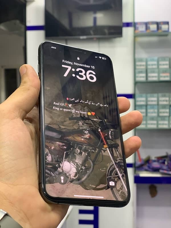 iPhone XS Max 5