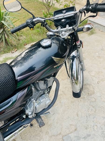 Honda 125 Black For Sale 6