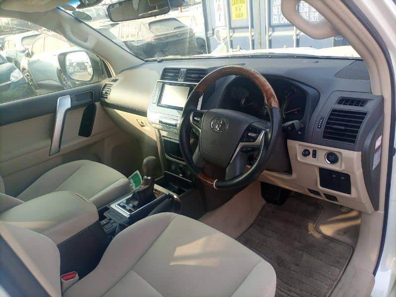 TOYOTA PRADO TX 2019 PEARl white 12