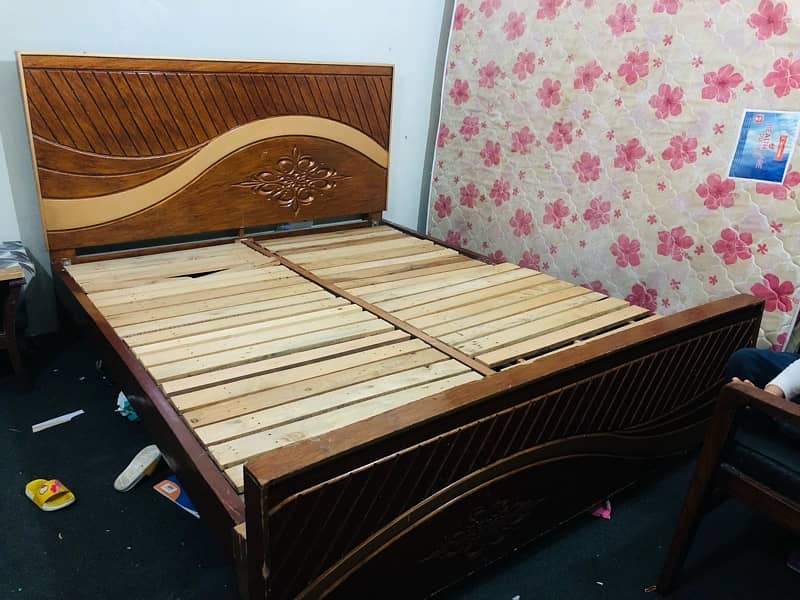 wooden bed good condition 7