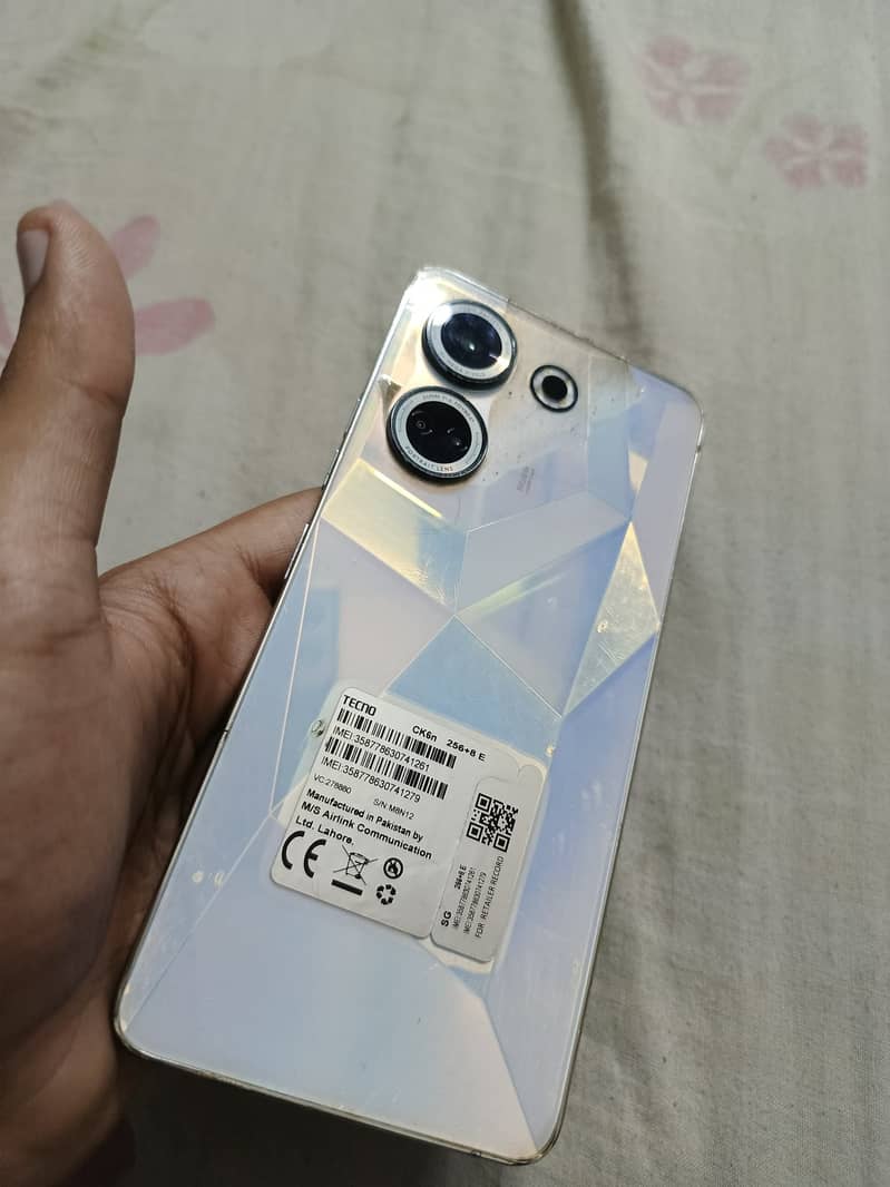 Tecno Camon 20 8/256 with complete box 1