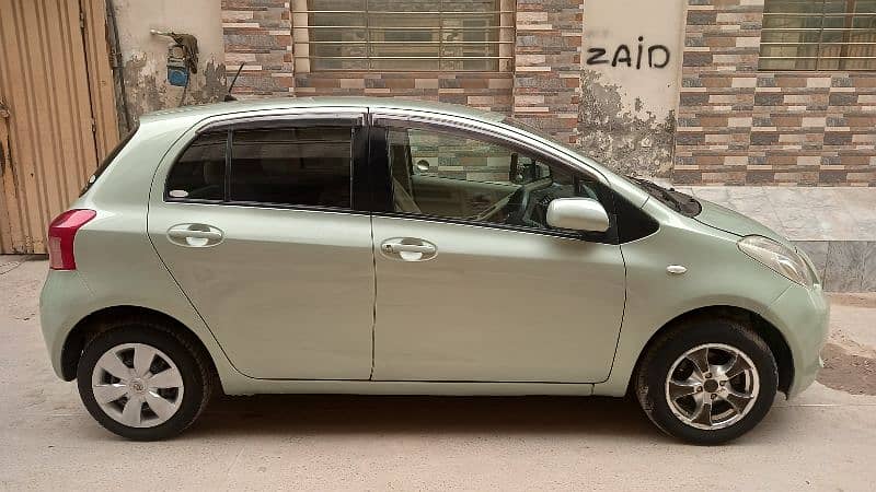 Toyota Vitz 2006 IMPORT 2011 1