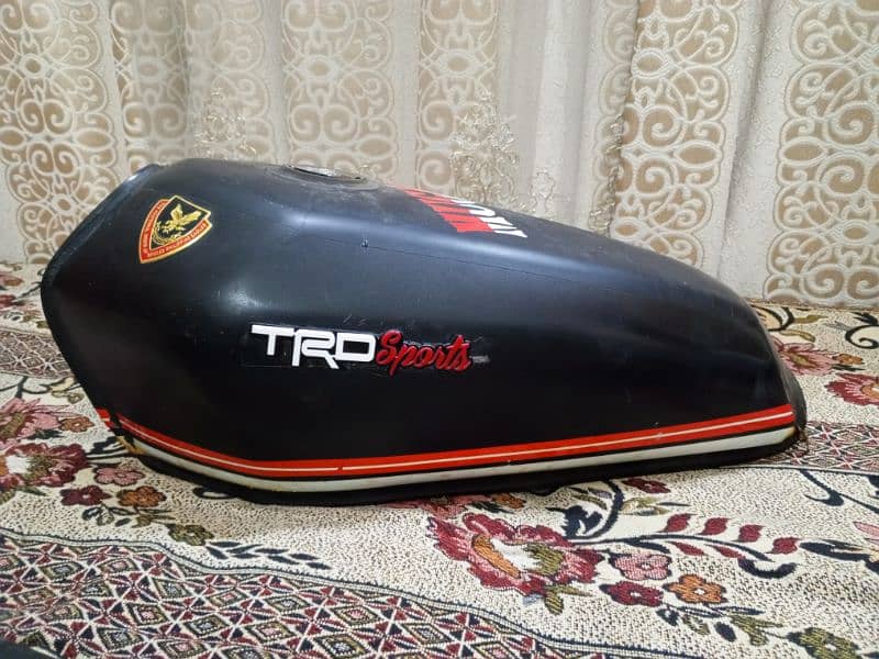 honda 125 tanky tapy kan 1