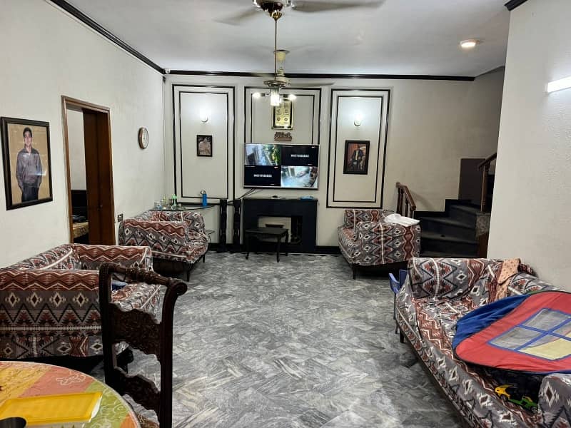 10 Marla corner marble floors 4 bed Kareem block 2