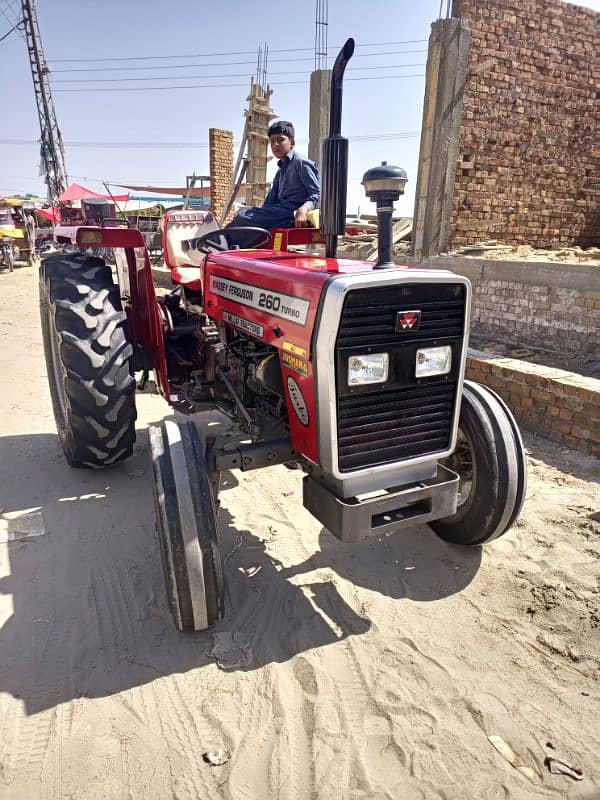 Massey Ferguson tractor 260 2