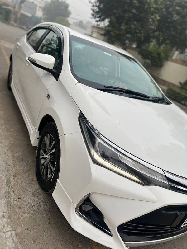 Toyota Altis Grande 2017 3