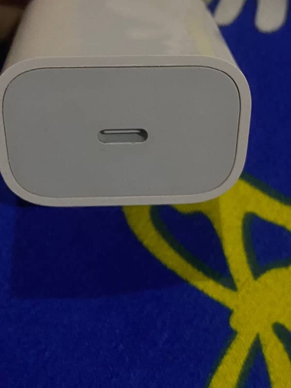 I want to sell my iPhone 11 Pro charger 1