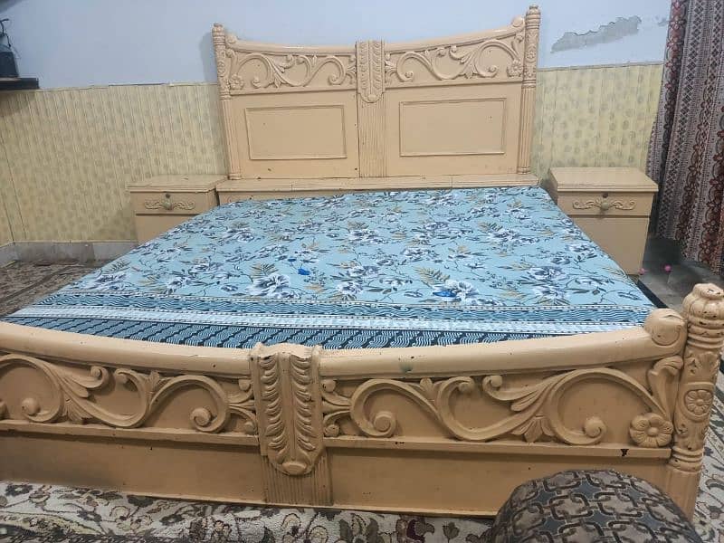 bed with dressing table condition is good 0