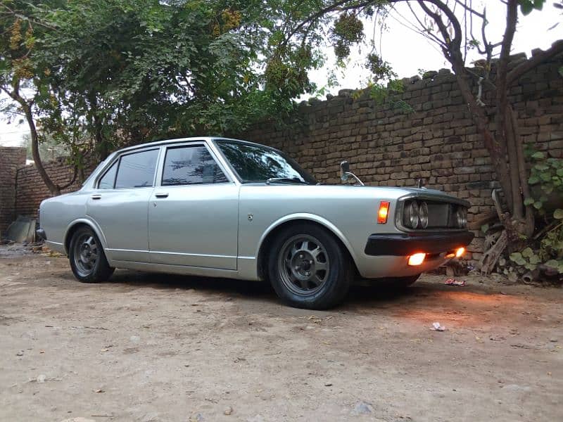 Toyota Corona 1972 11