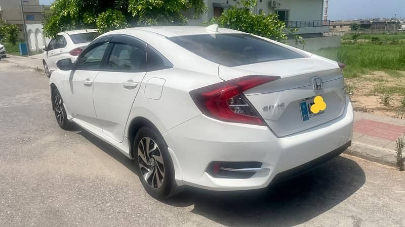 Honda Civic Oriel 2021 4