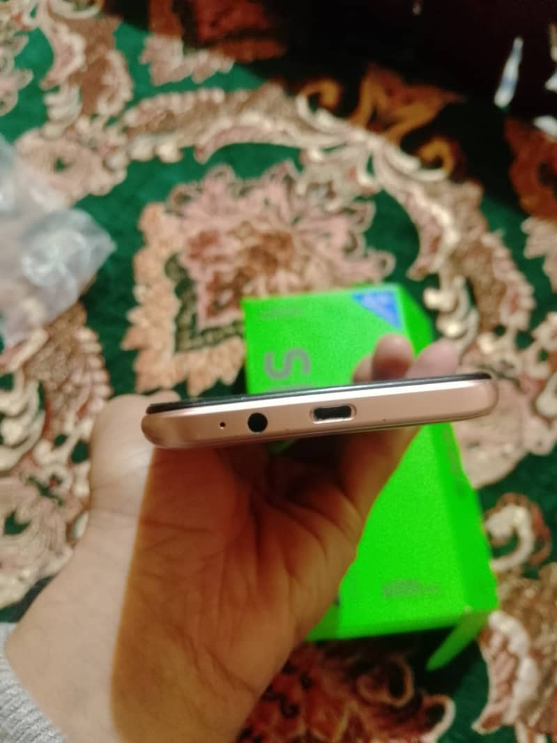 Infinix Smart 5 pro 2/32 3