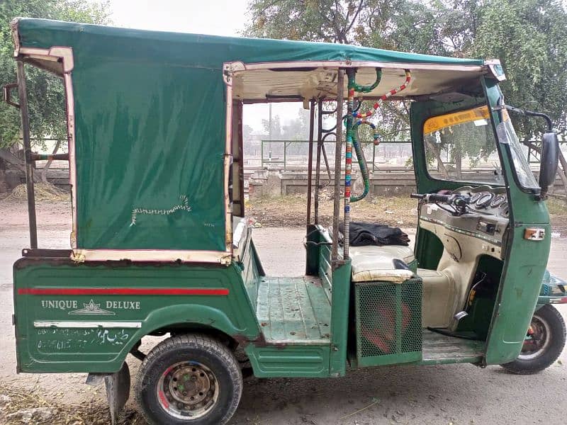 Riksha CNG 1